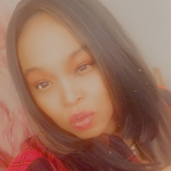 Meet your Posher, Natasha - Picture 4 of 4